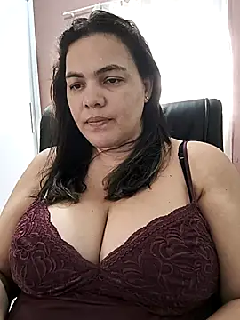 pretty architect online show from 11-07-25, 04:07