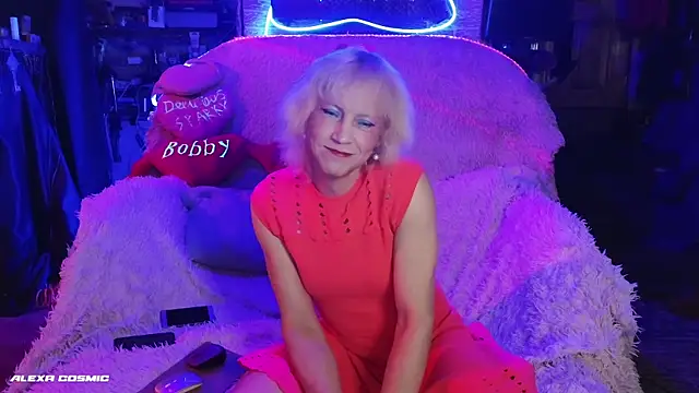 Snapshot of Alexa_Cosmic chatting on 06-07-26, 12:04 Alexa Cosmic online show from 06-07-26, 12:04
