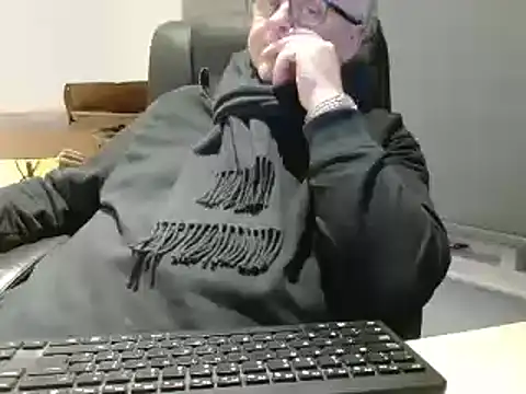 bigbadjon69 online show from 12-30-24, 01:48