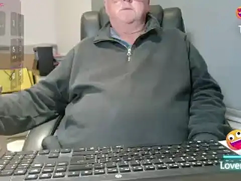Snapshot of bigbadjon69 chatting on 06-07-26, 10:35 bigbadjon69 online show from 06-07-26, 10:35