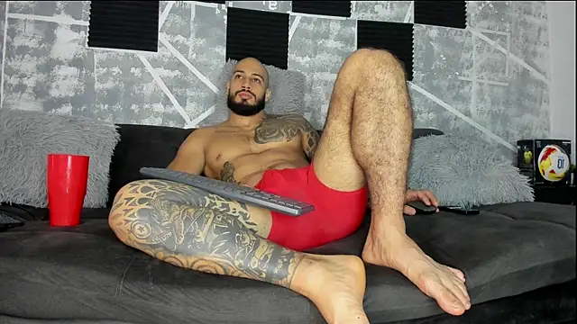 leonidas 18k online show from 05-25-26, 02:56