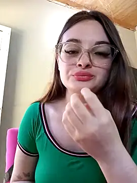 Emmacut online show from 10-20-25, 04:51