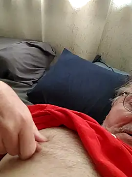 Kissmyfeetnow online show from 12-18-25, 08:37