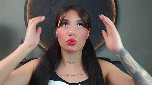 miss sharlotte18 online show from 03-18-26, 06:11