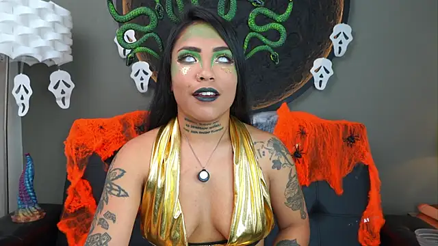 miss vaiolette online show from 10-31-25, 11:11