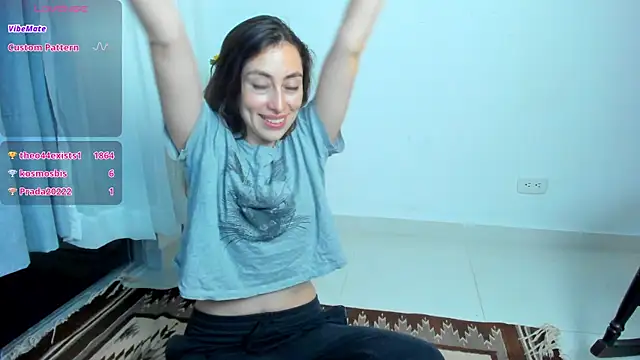 Snapshot of Amatiista chatting on 02-06-25, 12:11 Amatiista online show from 02-06-25, 12:11