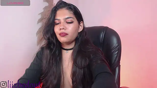 Snapshot of liz_bedoutxx chatting on 10-18-25, 02:36 liz bedoutxx online show from 10-18-25, 02:36