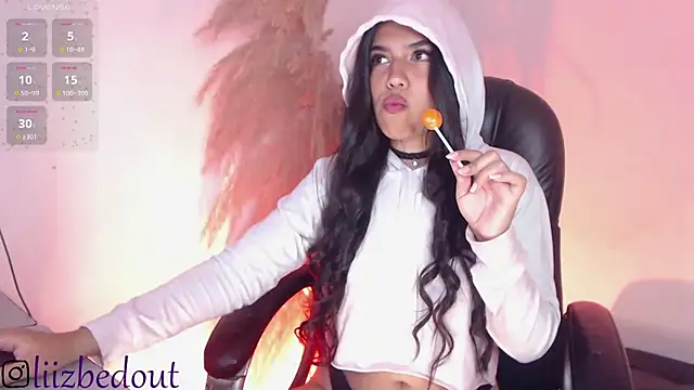 liz bedoutxx online show from 11-15-25, 11:21