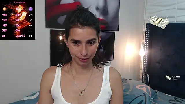 Snapshot of Eva-Williams chatting on 02-04-25, 09:20 Eva-Williams online show from 02-04-25, 09:20