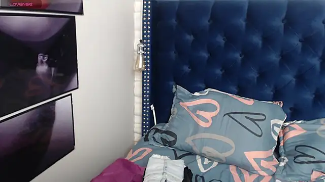 Snapshot of Eva-Williams chatting on 02-24-25, 09:41 Eva-Williams online show from 02-24-25, 09:41
