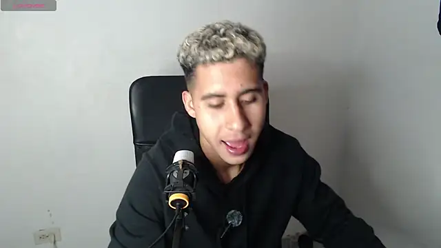 Daiki Jack online show from 12-18-24, 02:32