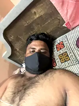 Snapshot of pavanappi098 chatting on 10-28-25, 05:59 pavanappi098 online show from 10-28-25, 05:59