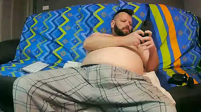 Snapshot of txan9876 chatting on 12-14-24, 04:12 txan9876 online show from 12-14-24, 04:12