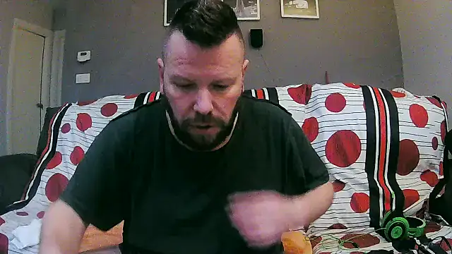 txan9876 online show from 12-22-25, 06:05