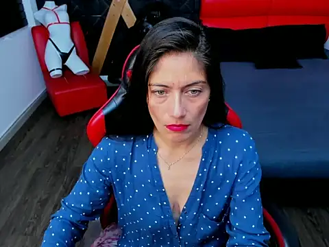Snapshot of AnnyMilet_ chatting on 07-02-26, 01:28 AnnyMilet online show from 07-02-26, 01:28
