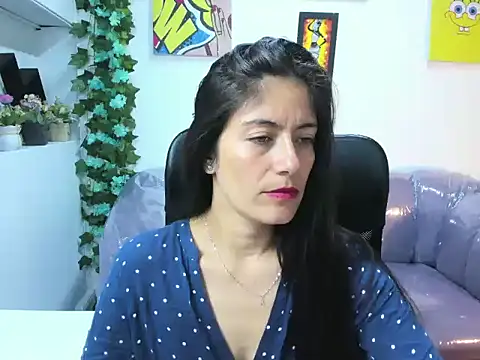 Snapshot of AnnyMilet_ chatting on 07-31-26, 01:32 AnnyMilet online show from 07-31-26, 01:32