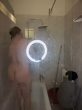 callmelouve online show from 01-30-25, 10:40