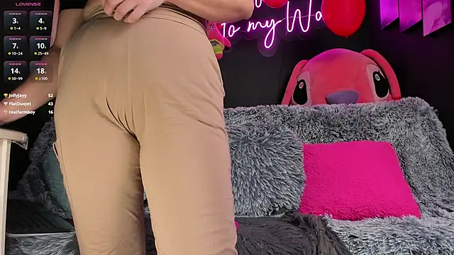 stelleknox  online show from 02-17-25, 10:47