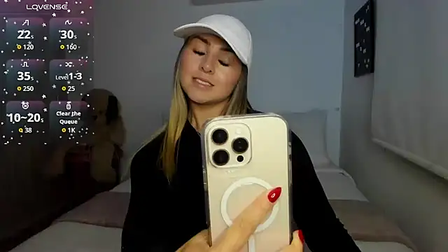 sophi mooreno online show from 07-28-26, 02:18