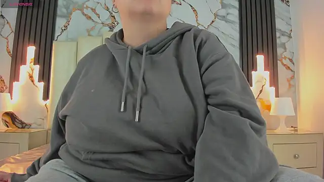 mollieblue69 online show from 03-14-25, 12:29