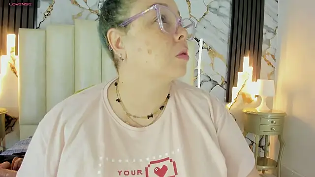 mollieblue69 online show from 09-27-25, 12:43