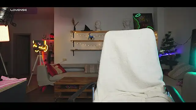 yourprettykate online show from 12-25-24, 09:33