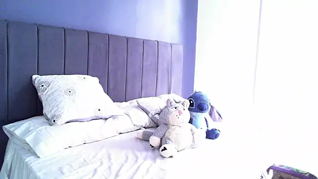 Sweet-Angie online show from 04-11-26, 06:45