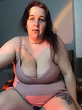 Lia-Bloom online show from 02-23-25, 01:35