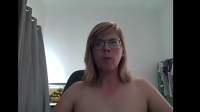 Snapshot of SavannaGirly chatting on 03-06-25, 11:58 SavannaGirly online show from 03-06-25, 11:58