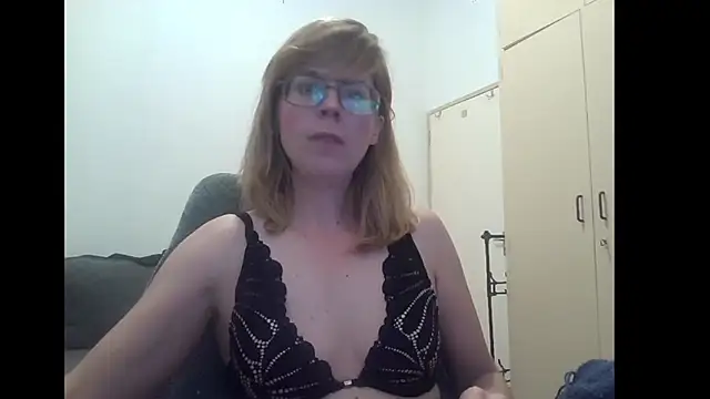 SavannaGirly online show from 12-16-25, 10:09