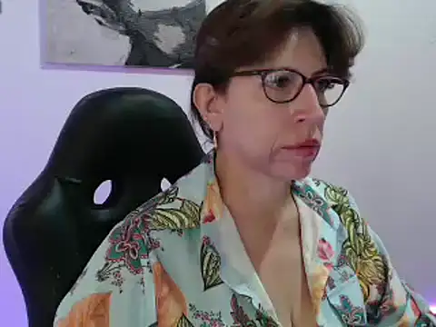 Chayla Ruiz online show from 02-04-25, 09:52