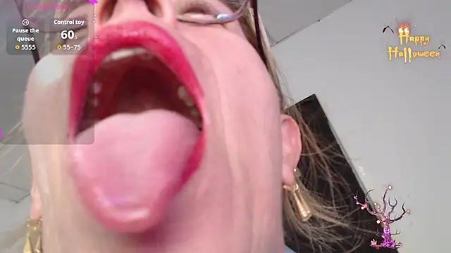 Chayla Ruiz online show from 11-08-25, 09:57