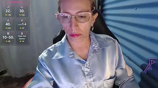 Chayla Ruiz online show from 04-19-26, 11:18