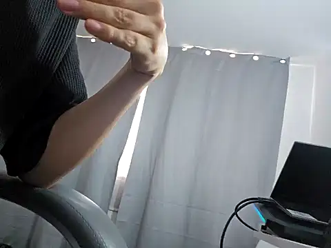 Jhoan saenz online show from 09-16-25, 04:41