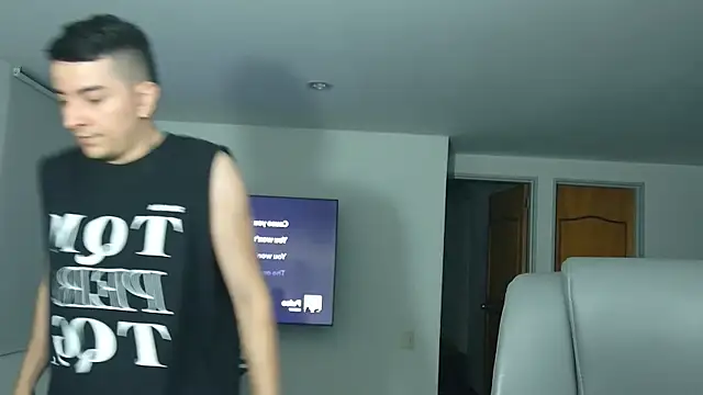 Jhoan saenz online show from 10-21-25, 04:46