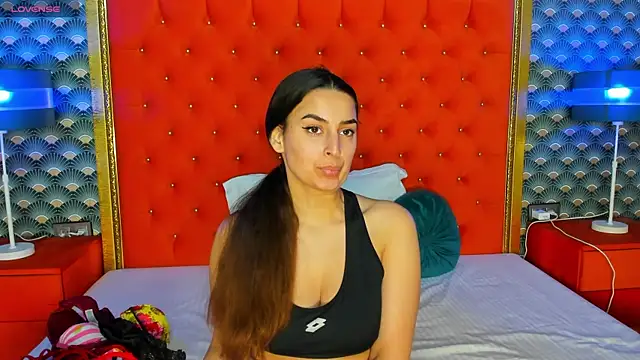 VallerieJones online show from 03-11-25, 01:01