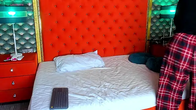 VallerieJones online show from 03-07-26, 08:50