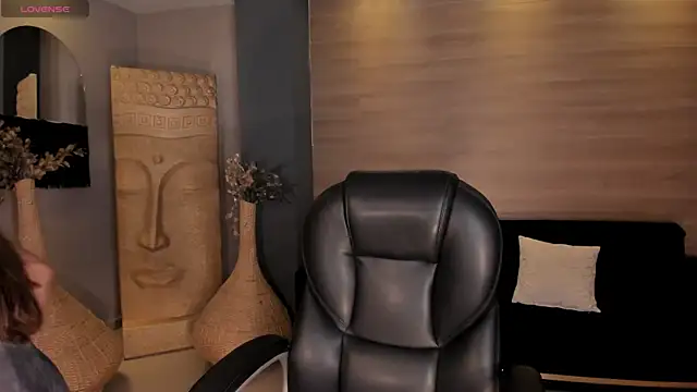 Snapshot of MaryLewis_ chatting on 06-22-26, 12:24 MaryLewis online show from 06-22-26, 12:24