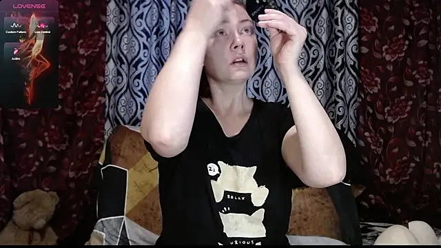 Snapshot of EmilyDoth chatting on 09-15-25, 06:57 EmilyDoth online show from 09-15-25, 06:57