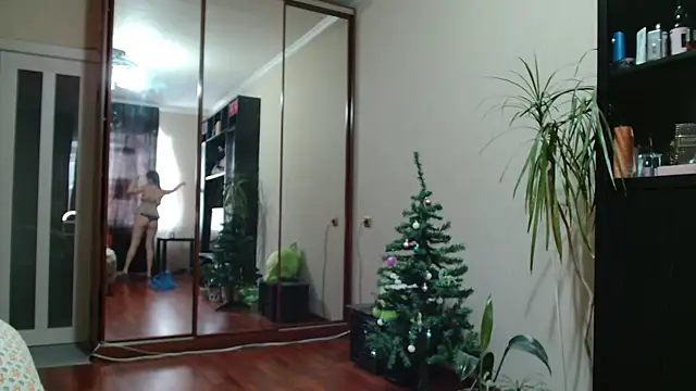 Snapshot of KiraGoldens chatting on 01-19-26, 07:45 KiraGoldens online show from 01-19-26, 07:45