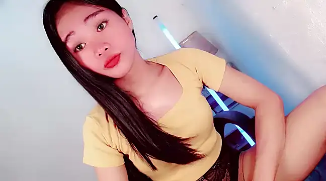 amomentoflust69 online show from 12-22-24, 12:05