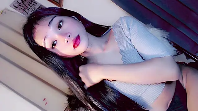 amomentoflust69 online show from 02-07-26, 04:16