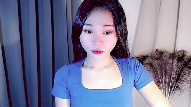 amomentoflust69 online show from 02-09-26, 05:55