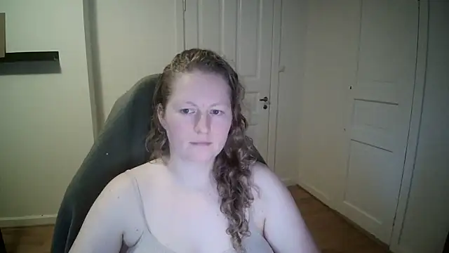 Girlnina-1995 online show from 01-20-25, 12:28