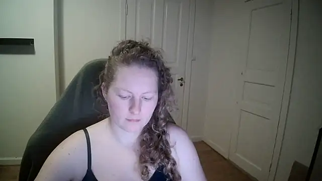 Girlnina-1995 online show from 02-04-25, 03:47