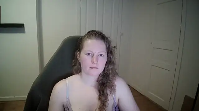 Girlnina-1995 online show from 02-27-25, 12:45