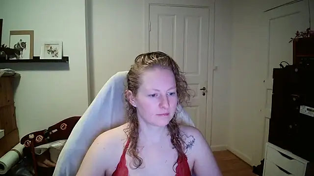 Girlnina-1995 online show from 02-17-26, 07:27