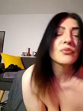 AryaSummersReal online show from 05-12-26, 07:33