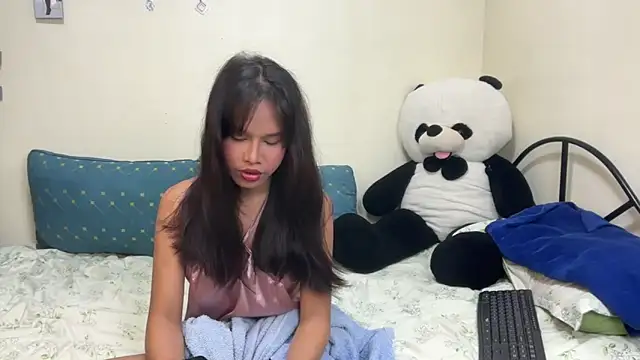 rihanna22 online show from 11-18-25, 04:33