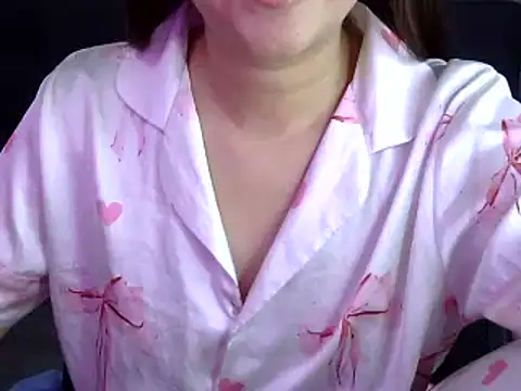 Bee 2k online show from 10-23-25, 05:18